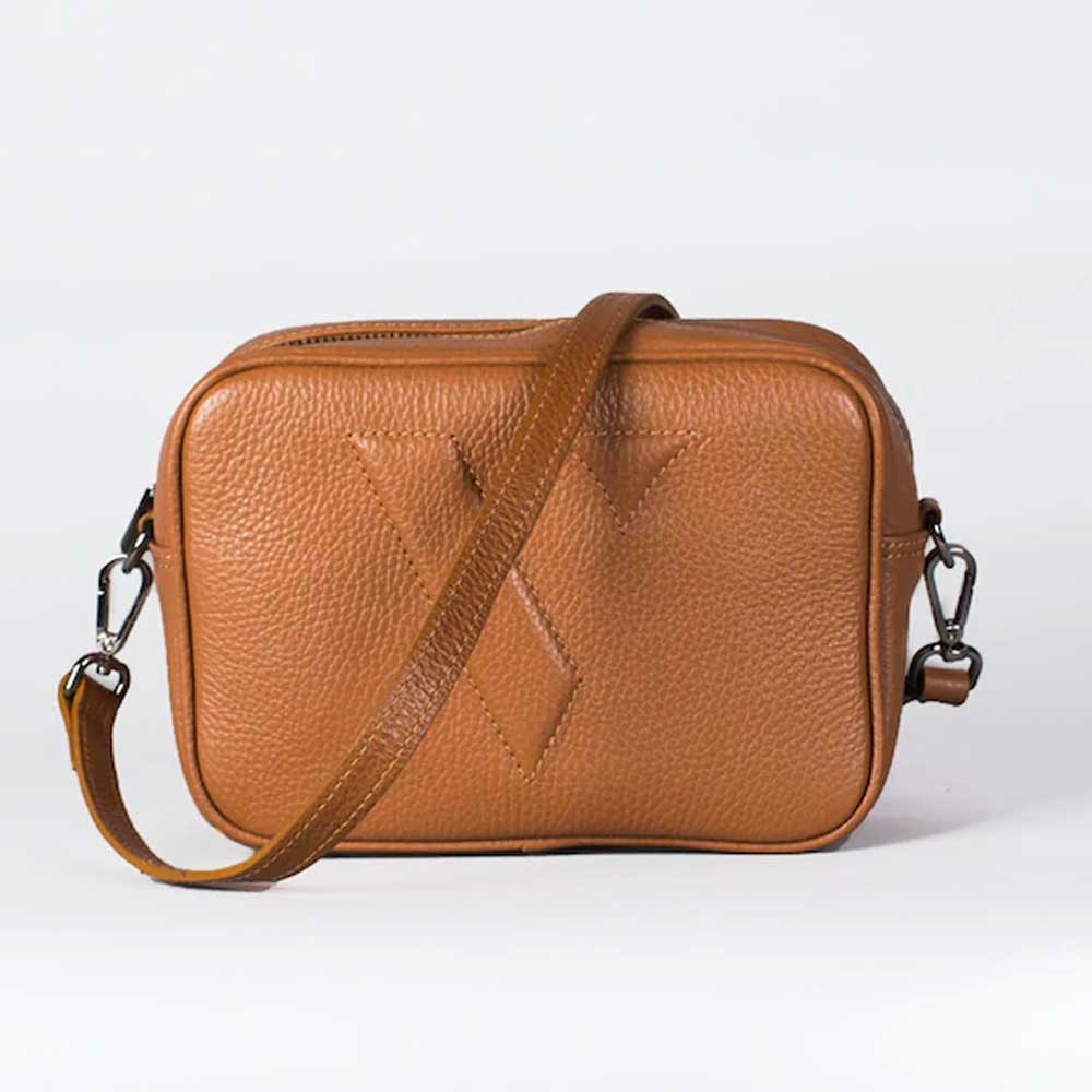 Picture of VESTIRSI Vanessa - Cross Body Leather Tassel Bag in Tan
